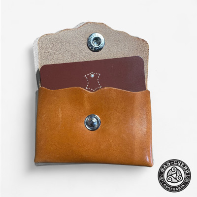 Tarjetero simple remache